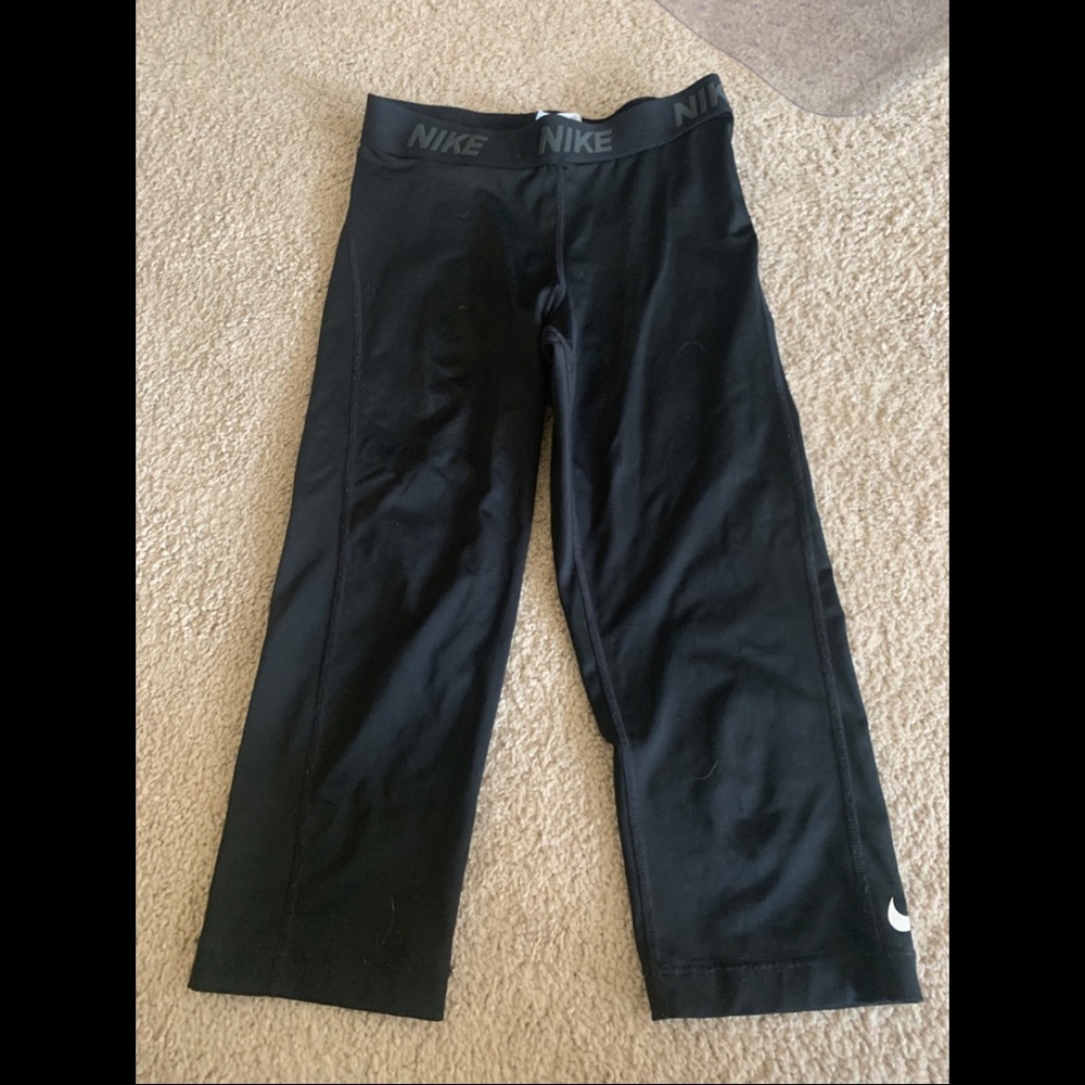 nike pro crop leggings